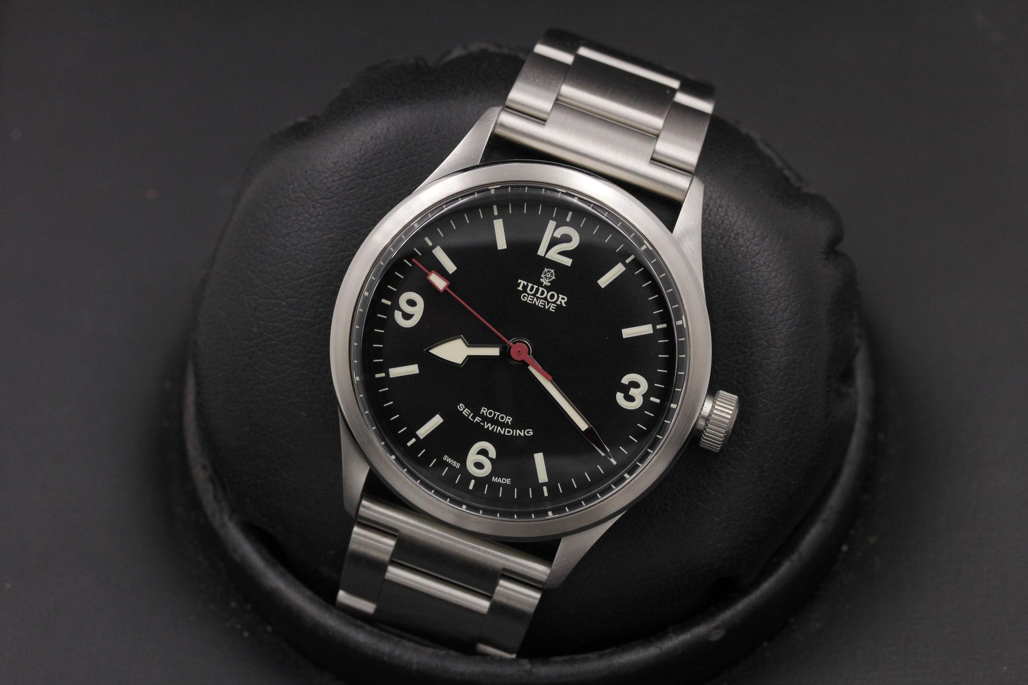 Watch Image 8