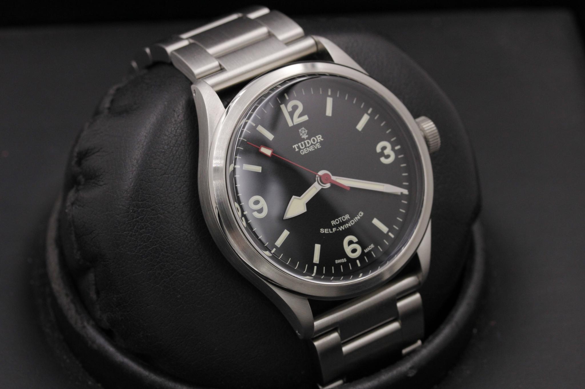 Watch Image 9