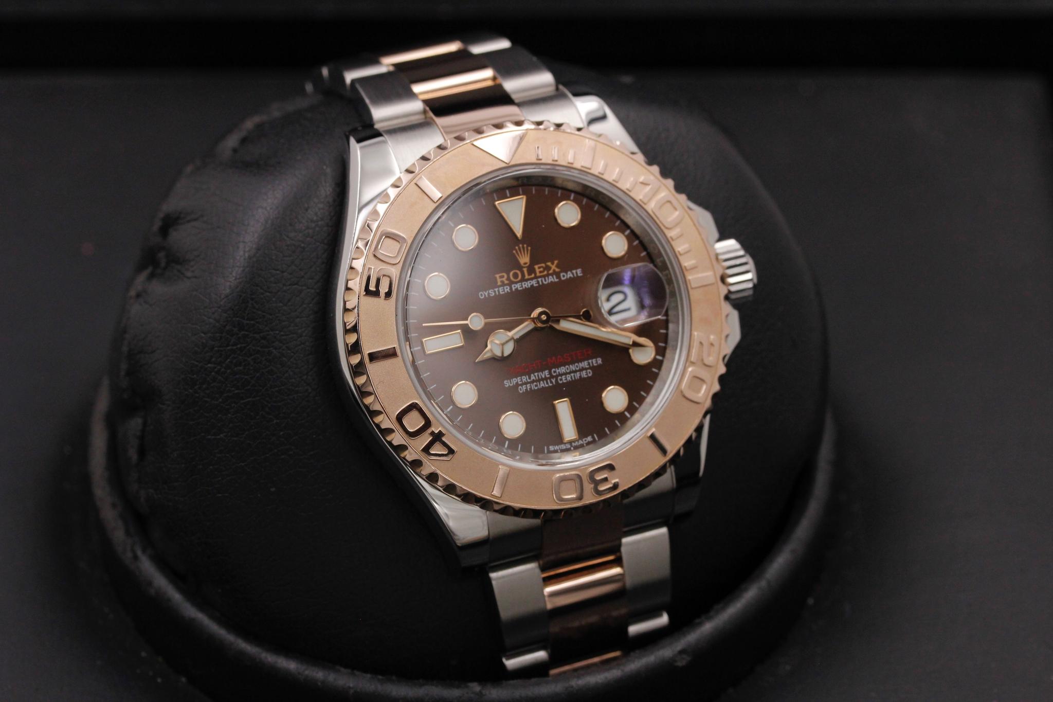 Watch Image 10