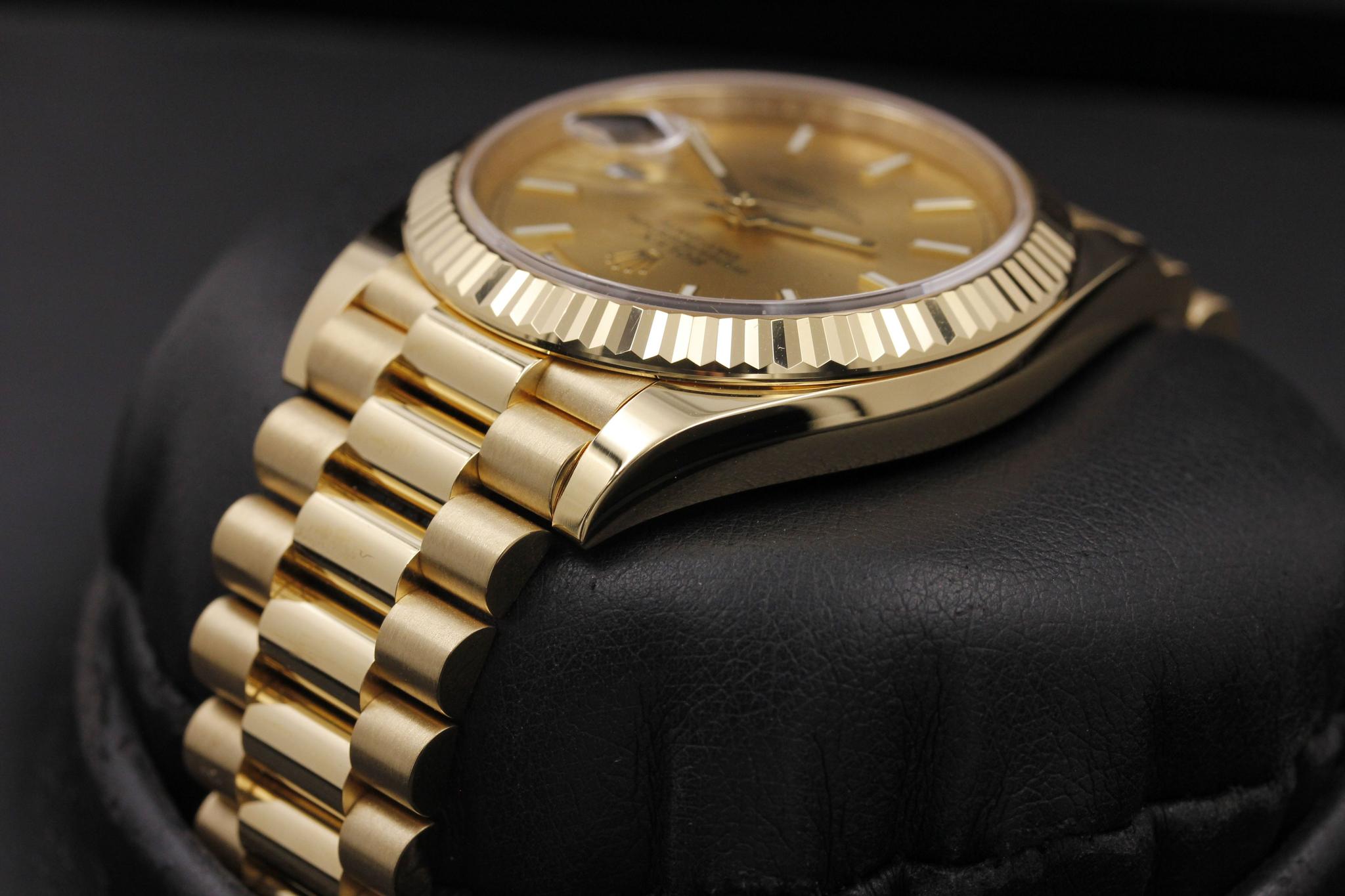 Watch Image 5