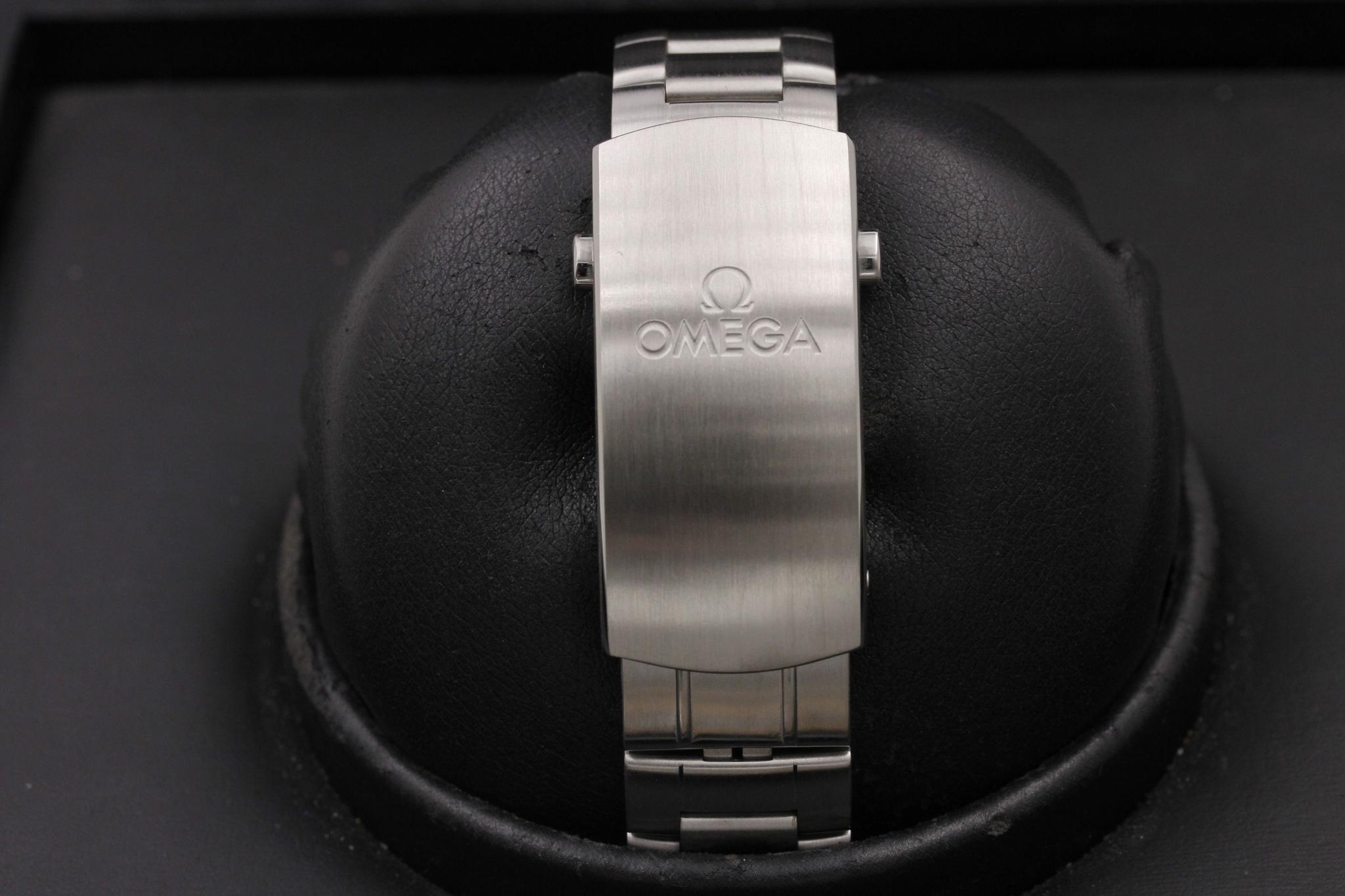 Watch Image 8