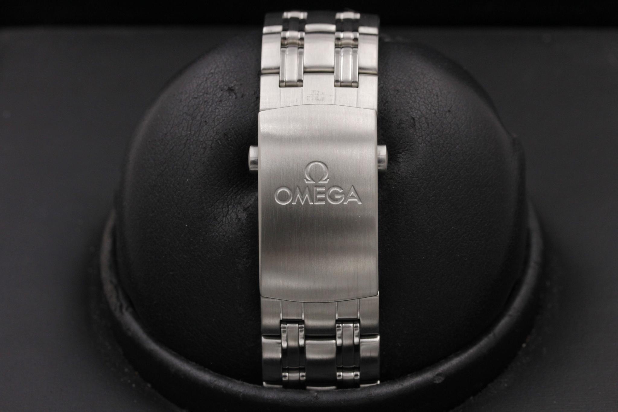 Watch Image 8