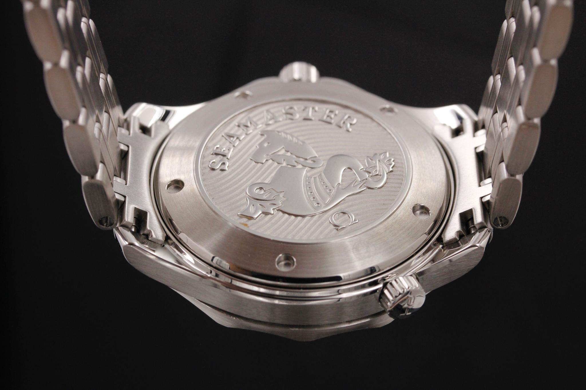 Watch Image 7