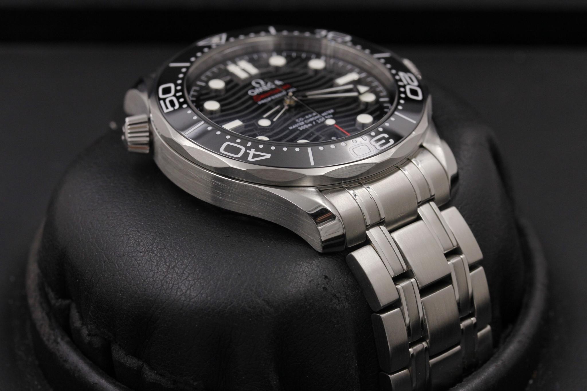 Watch Image 6
