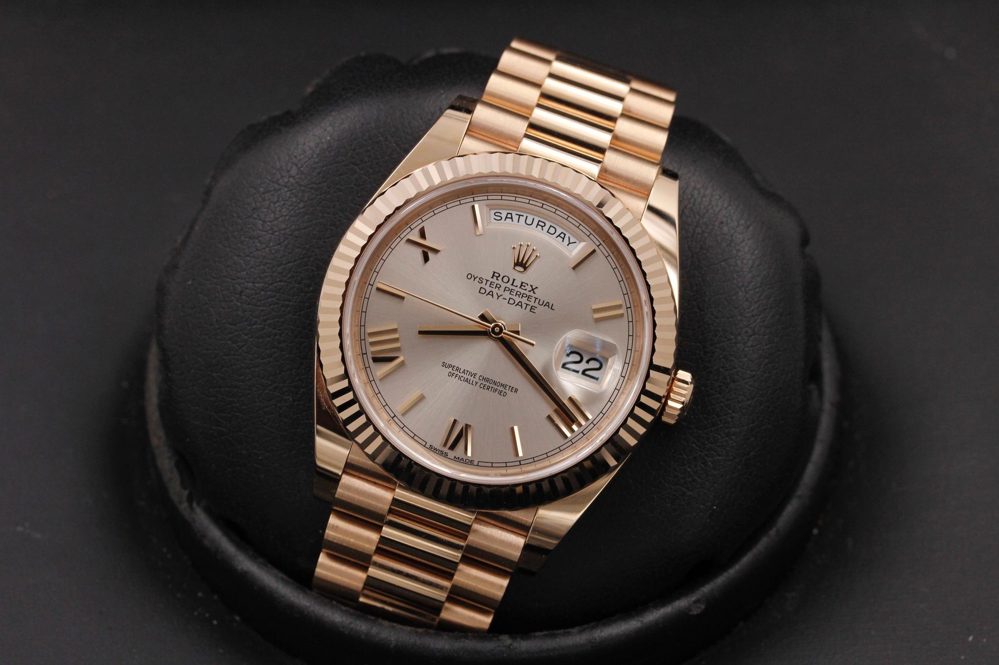 Watch Image 9
