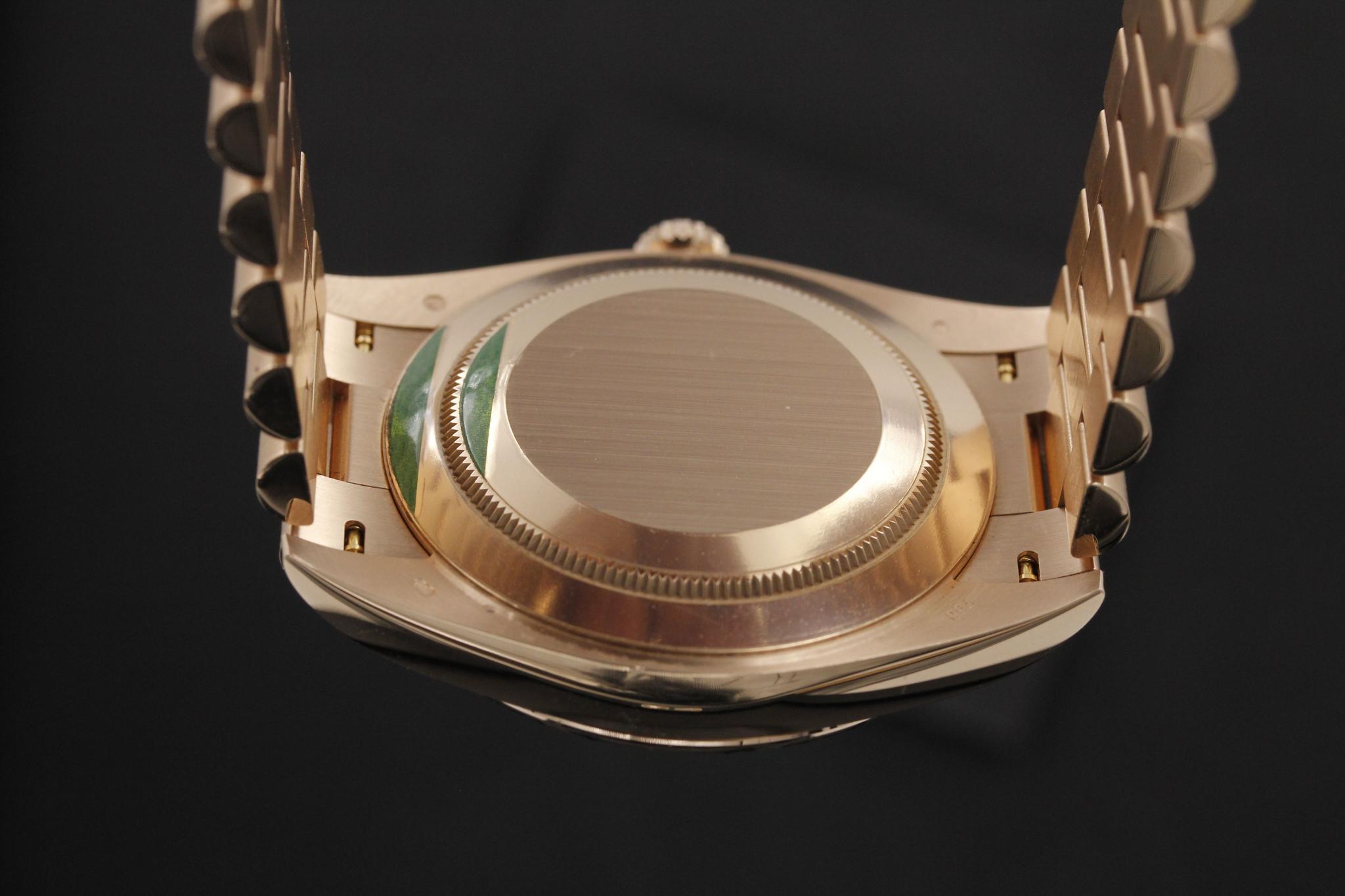 Watch Image 7