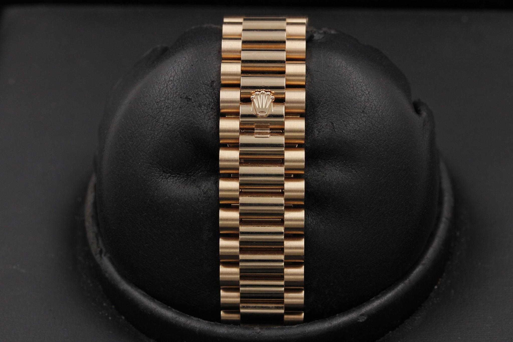 Watch Image 8