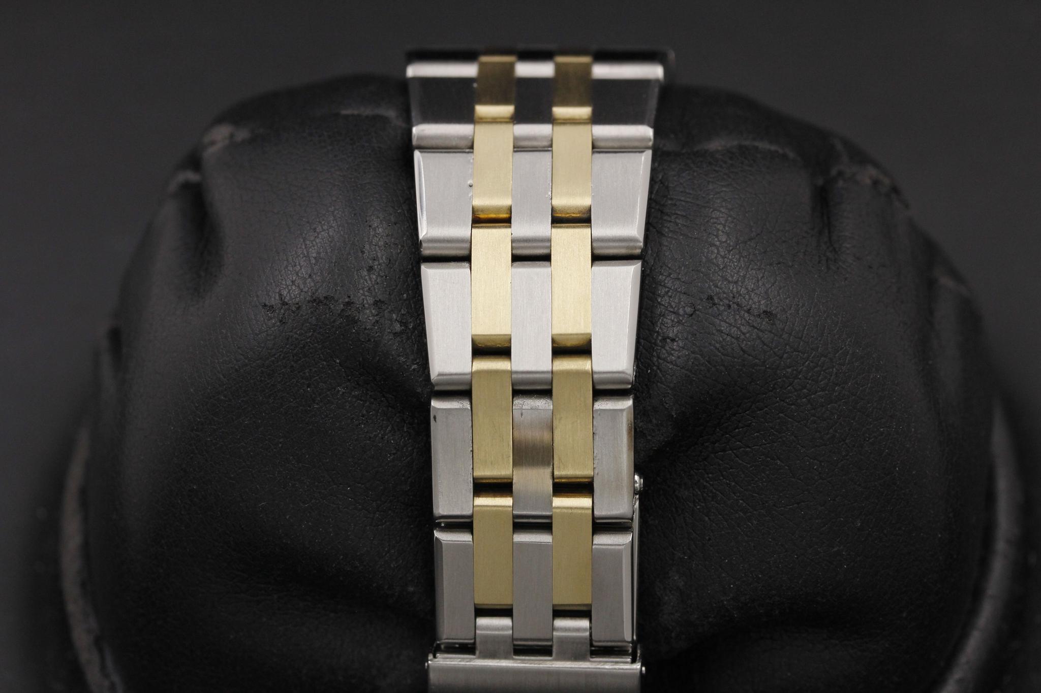 Watch Image 11