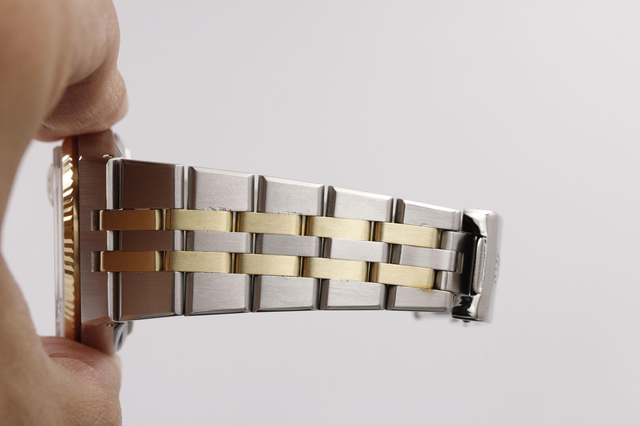 Watch Image 13