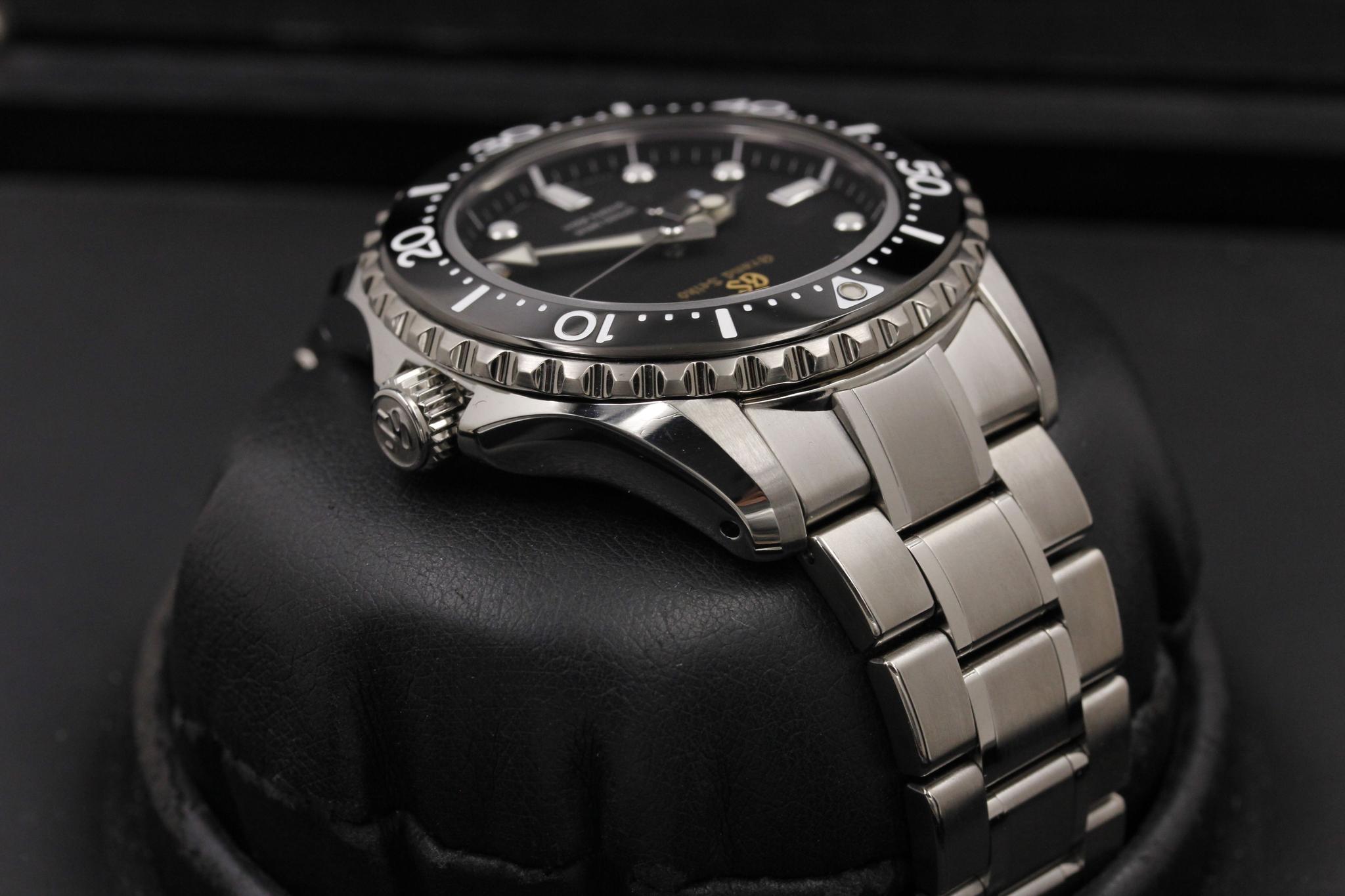 Watch Image 4