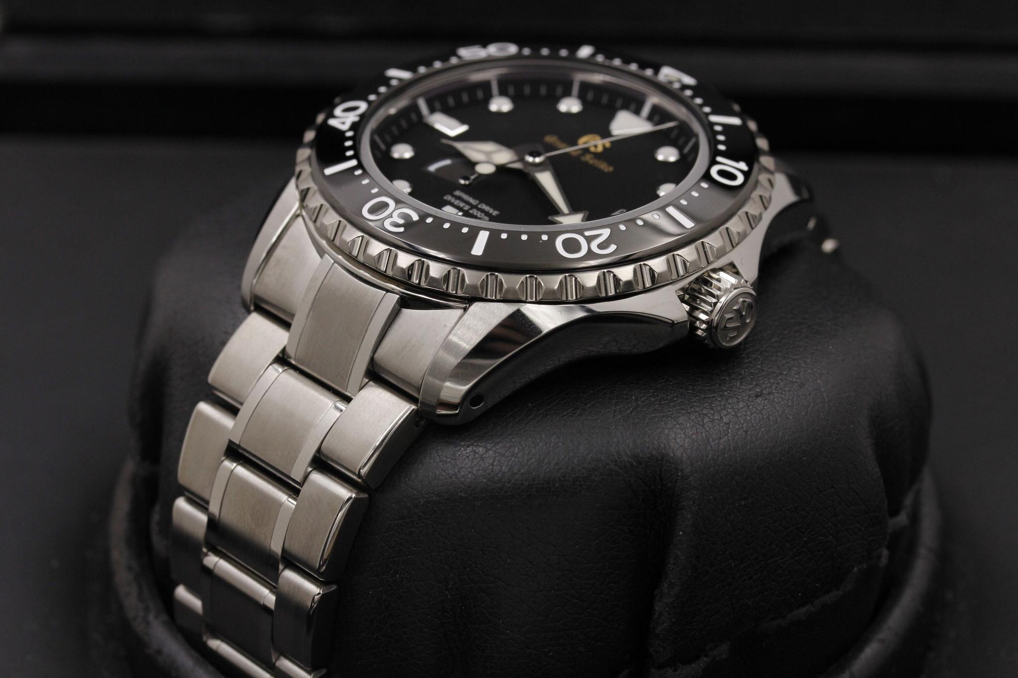 Watch Image 2