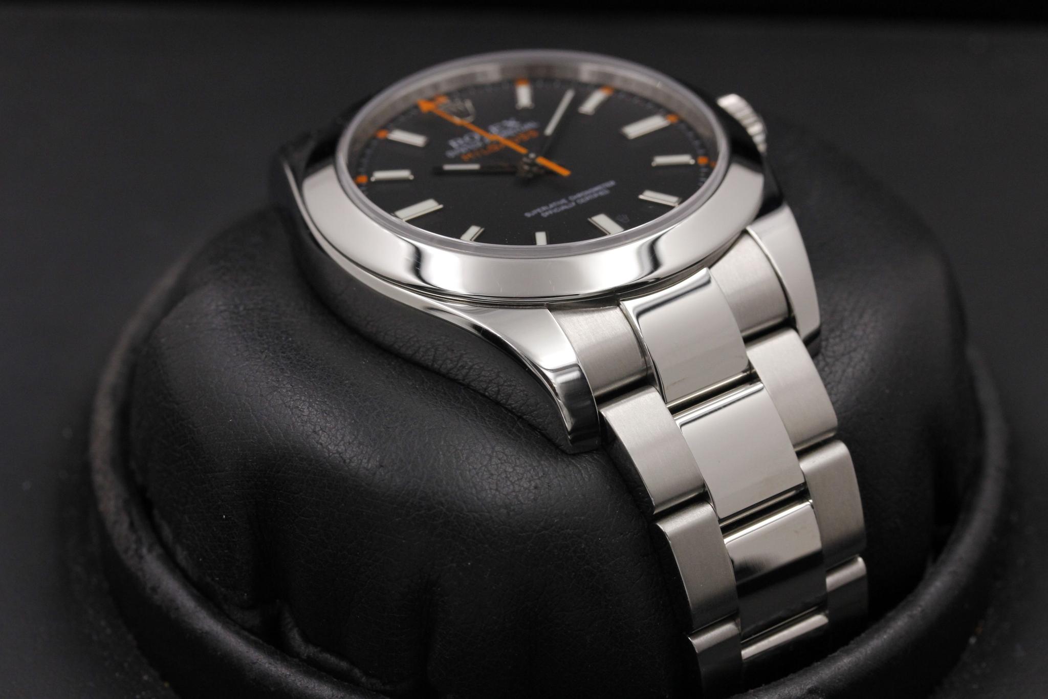Watch Image 6