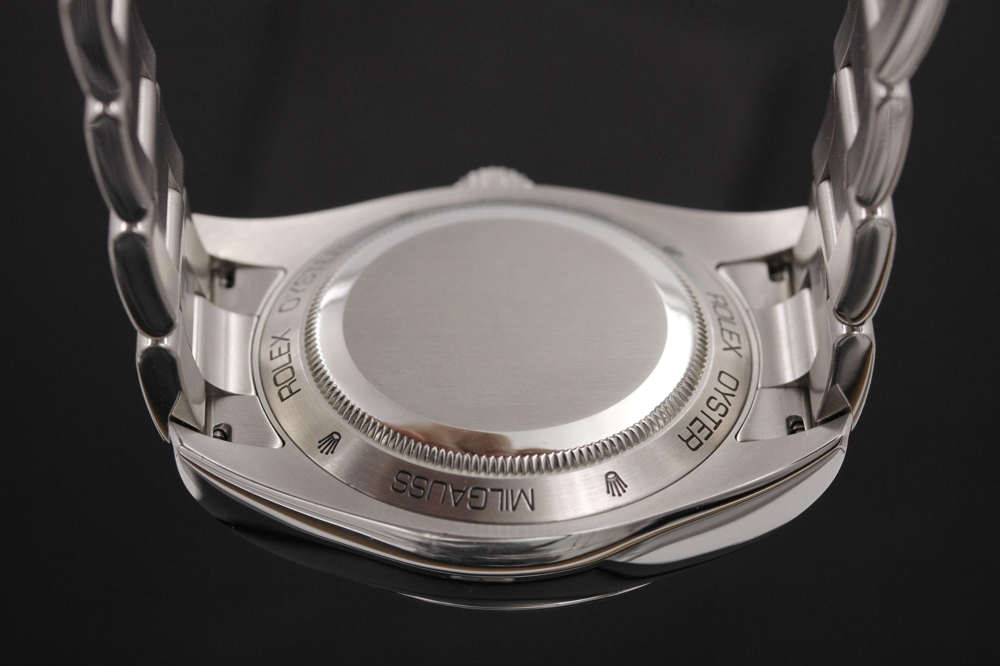 Watch Image 7