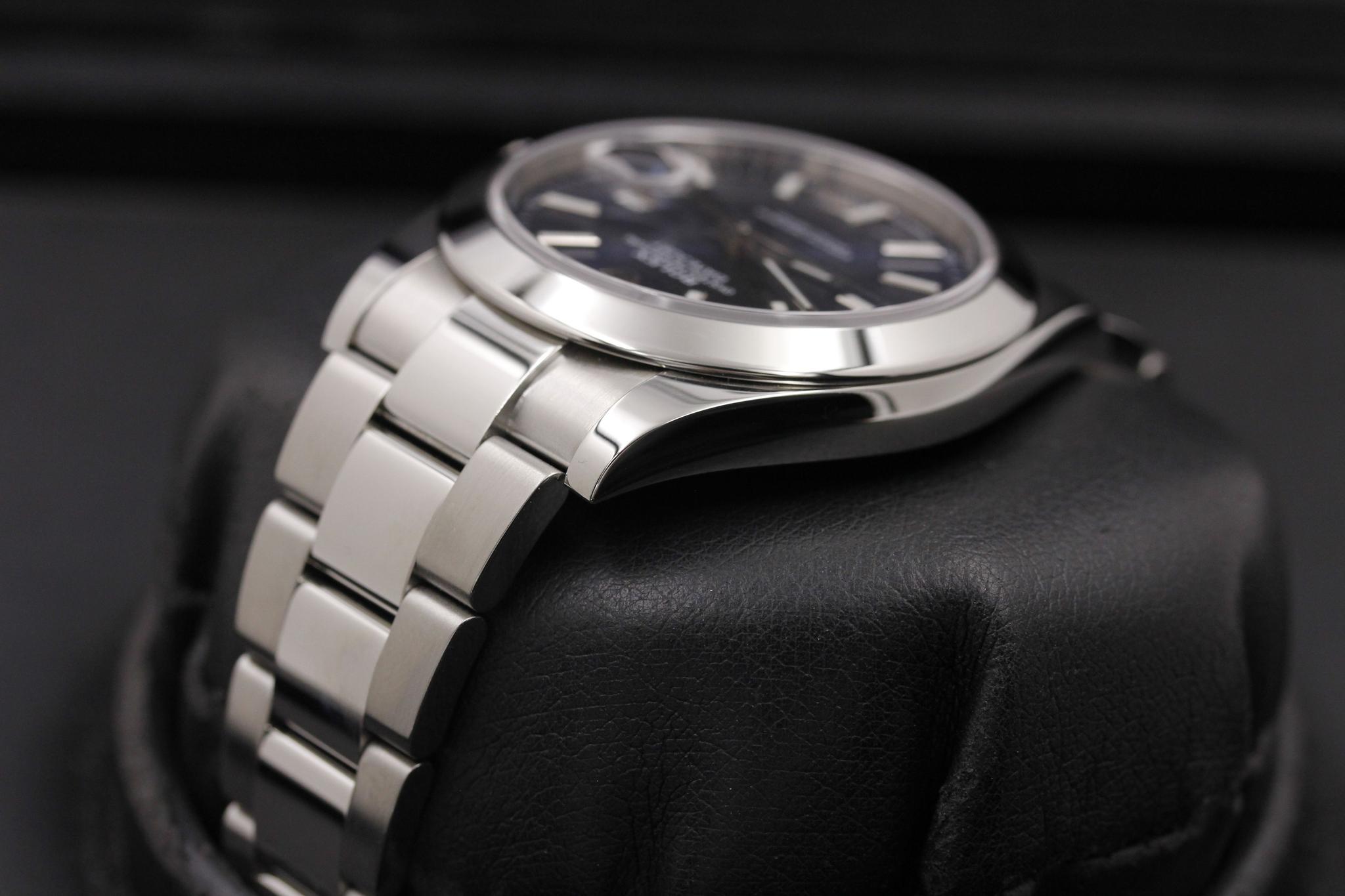 Watch Image 5