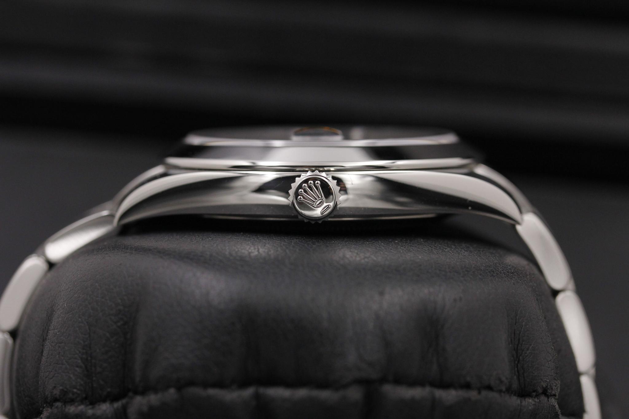 Watch Image 3