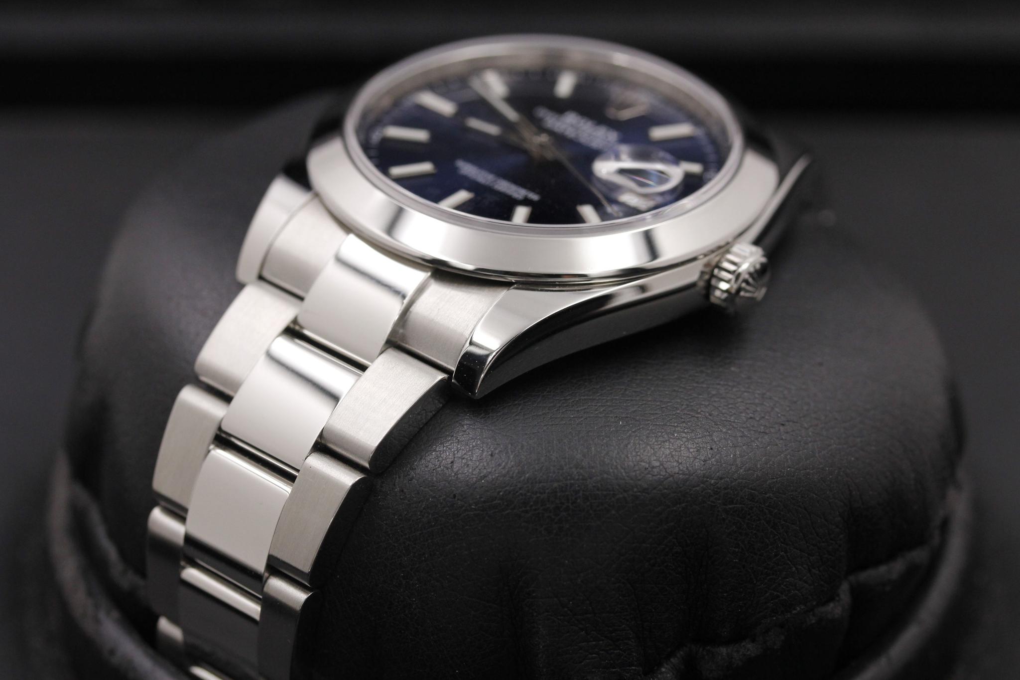 Watch Image 2