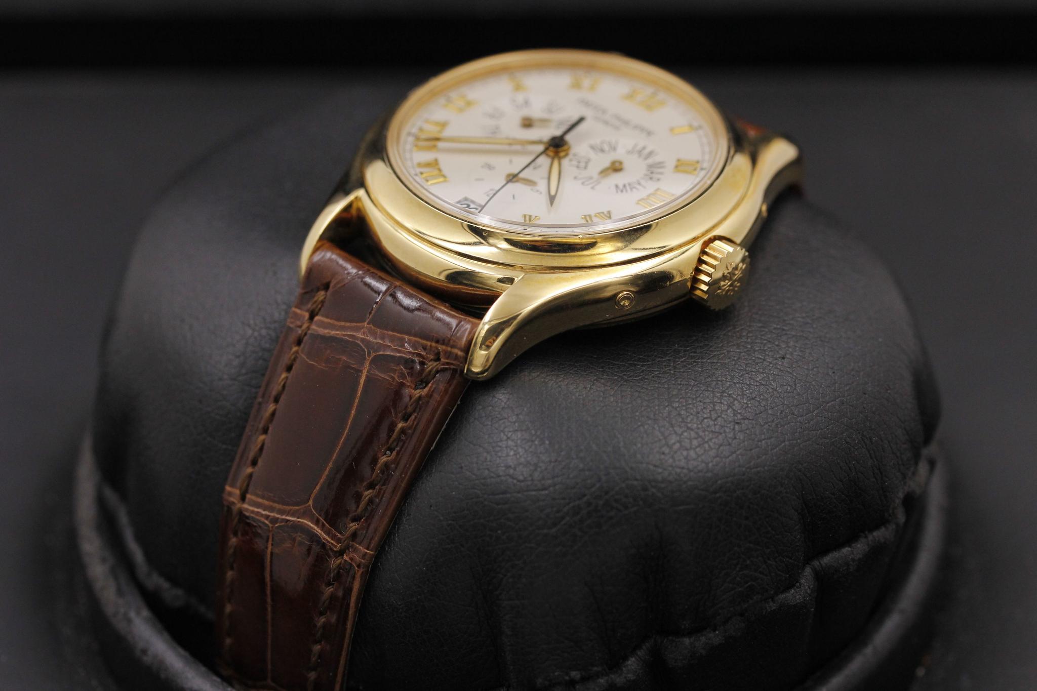 Watch Image 2