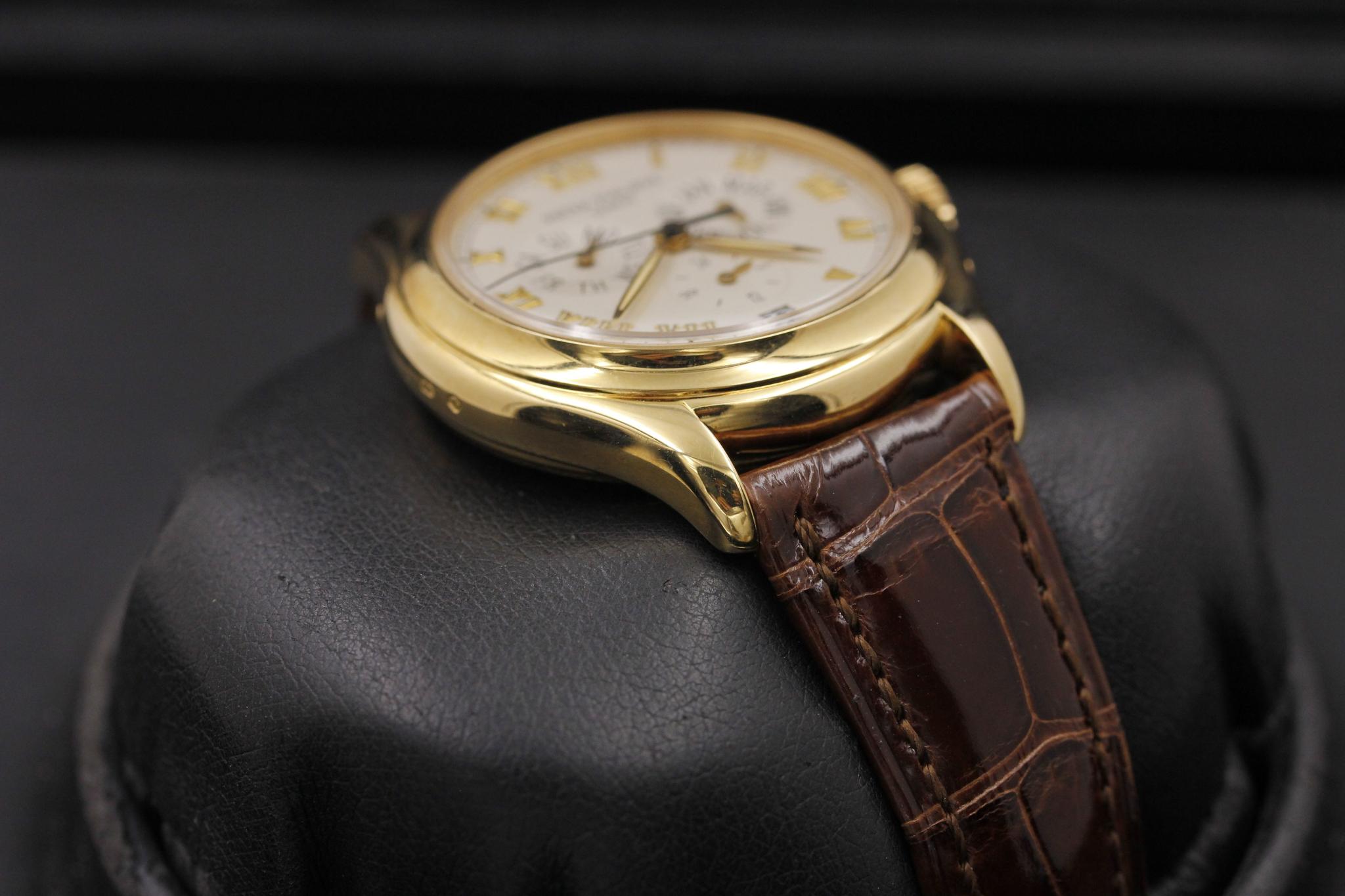 Watch Image 6
