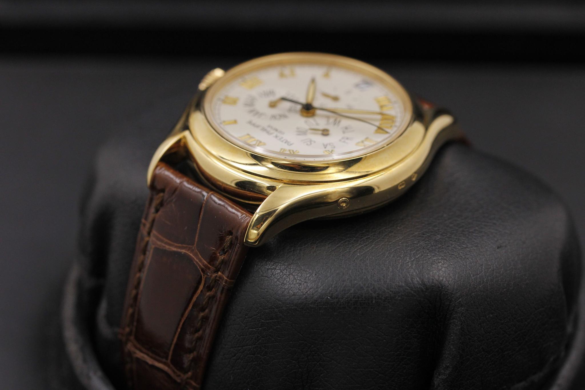 Watch Image 5