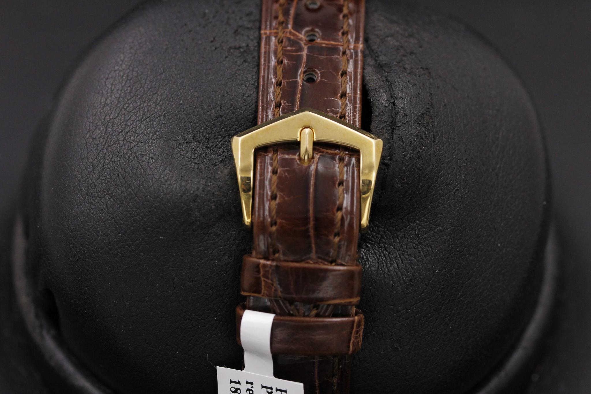 Watch Image 7