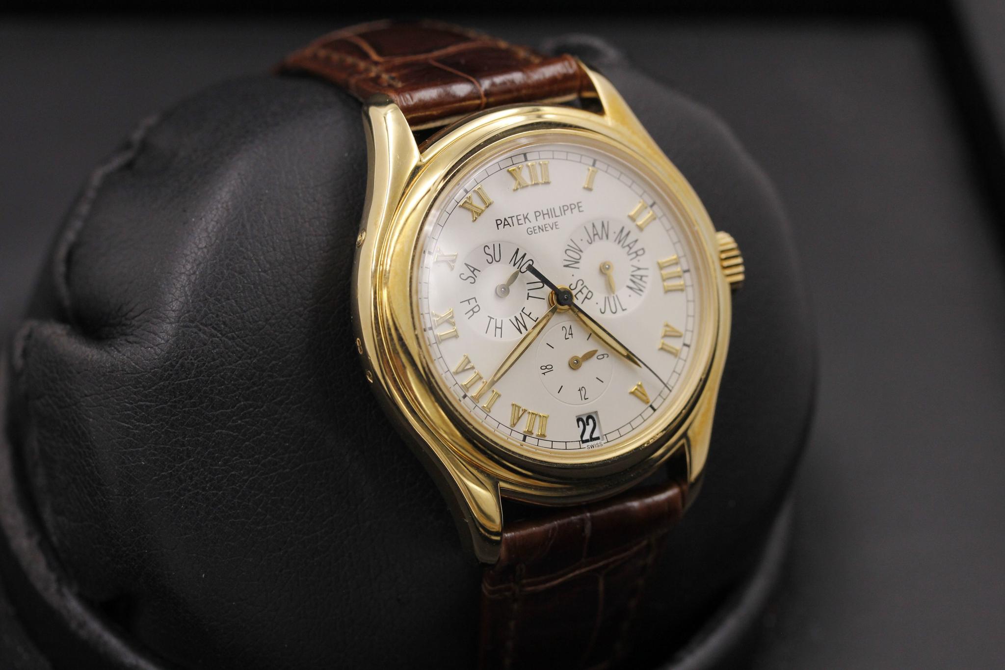 Watch Image 9