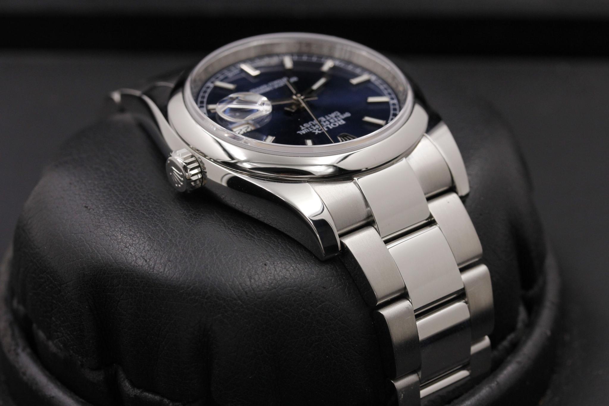 Watch Image 4
