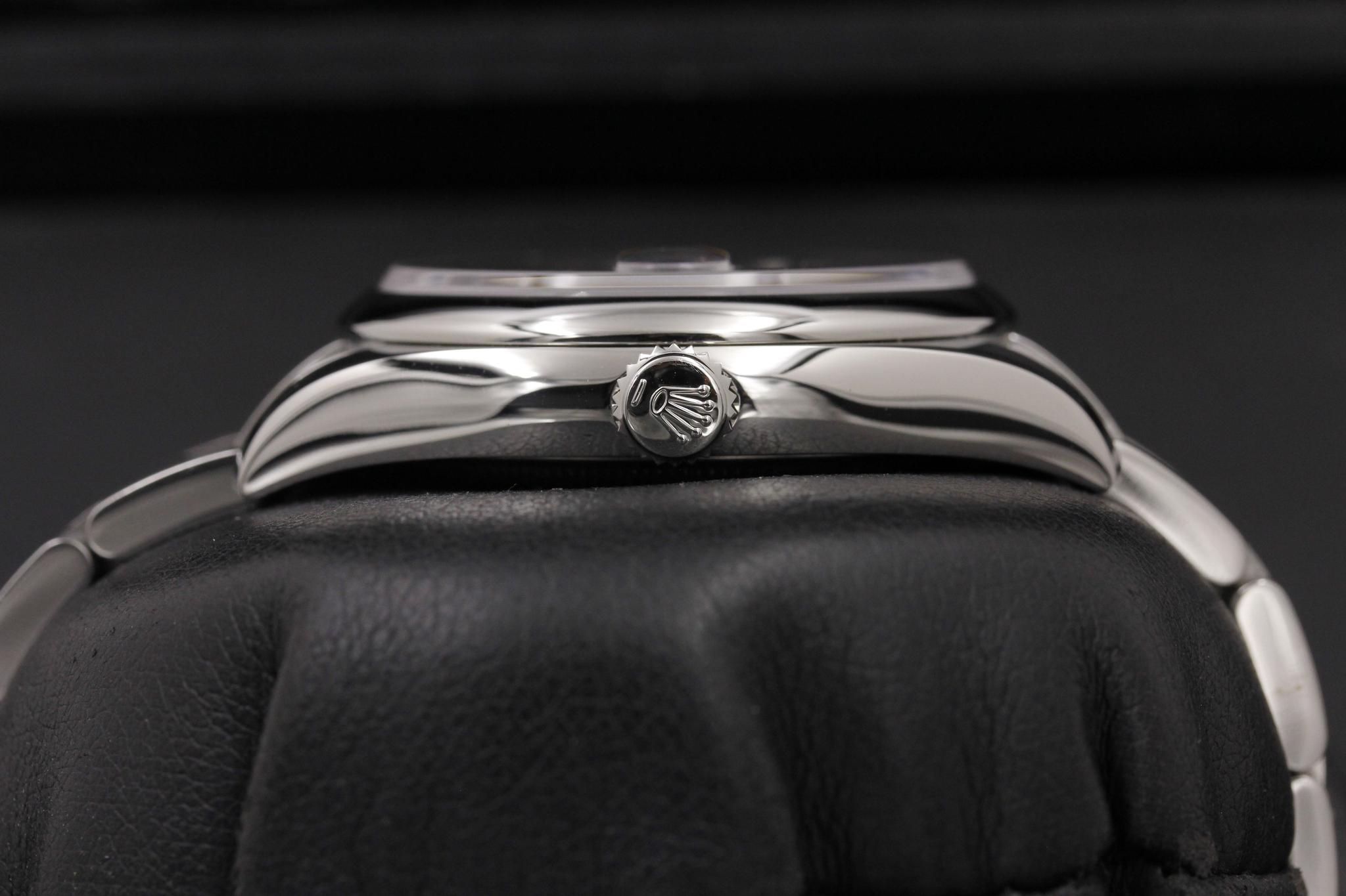 Watch Image 3