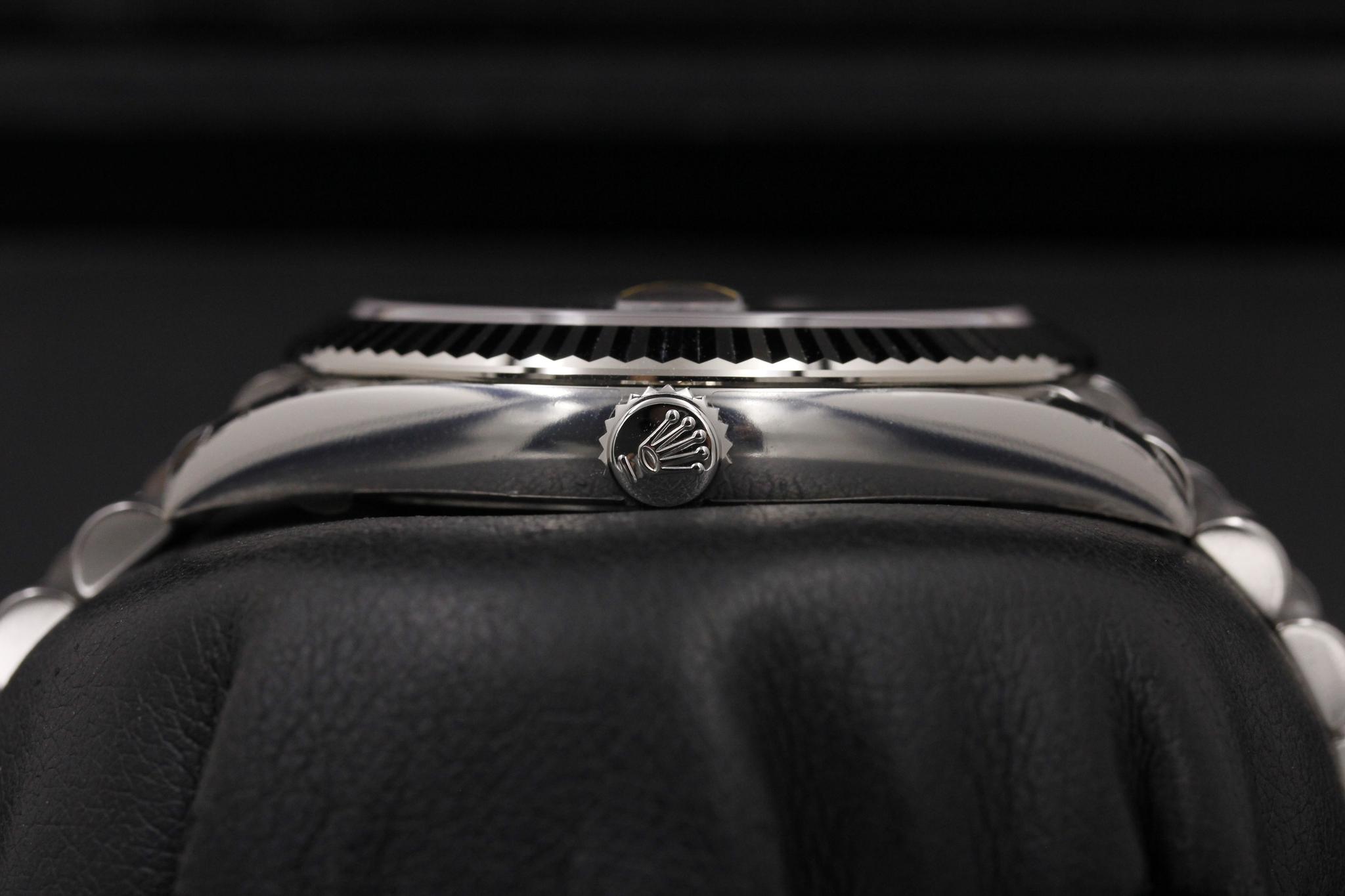 Watch Image 3