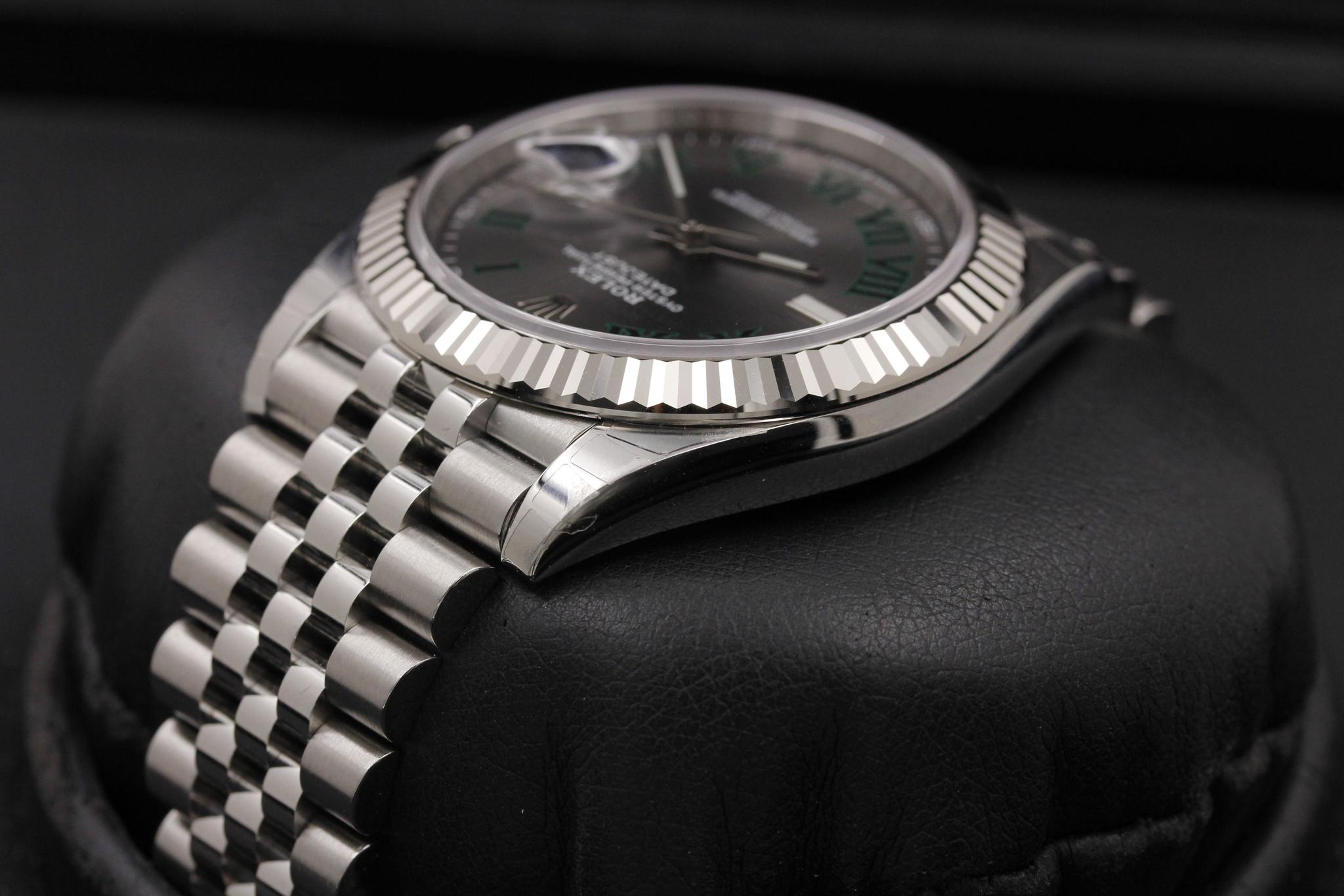 Watch Image 5