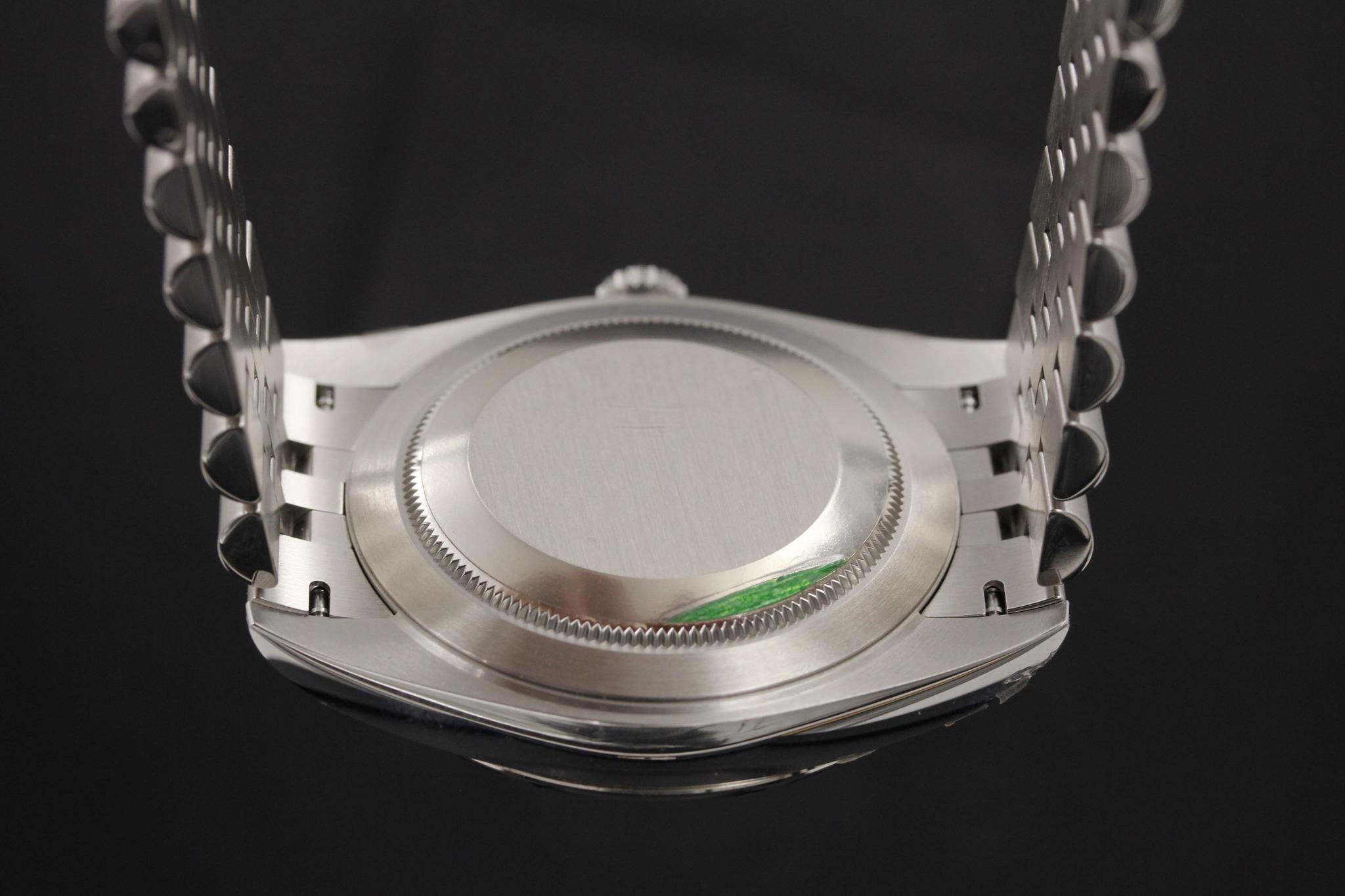 Watch Image 7