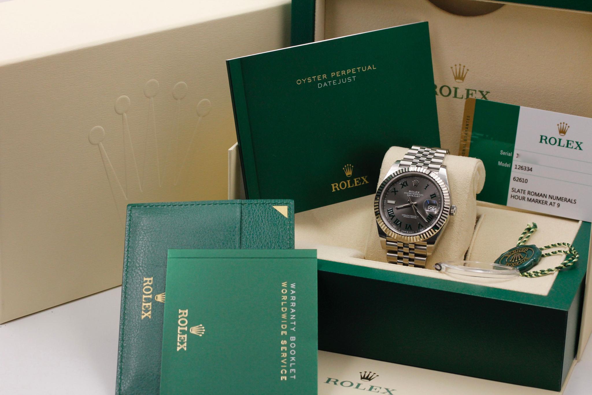 Watch Image 11
