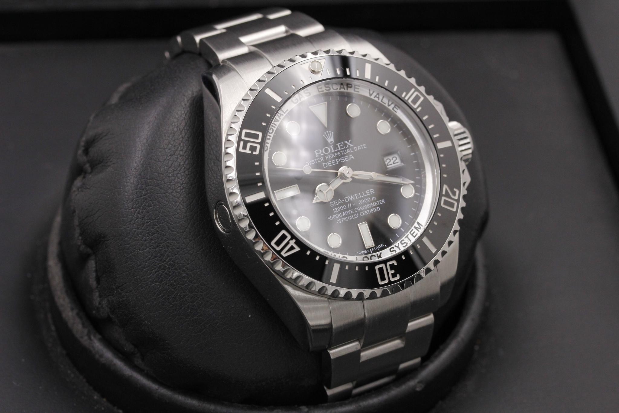Watch Image 10