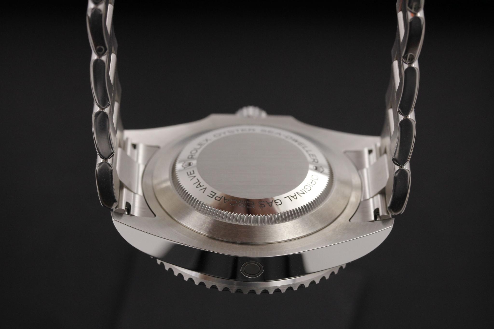 Watch Image 7