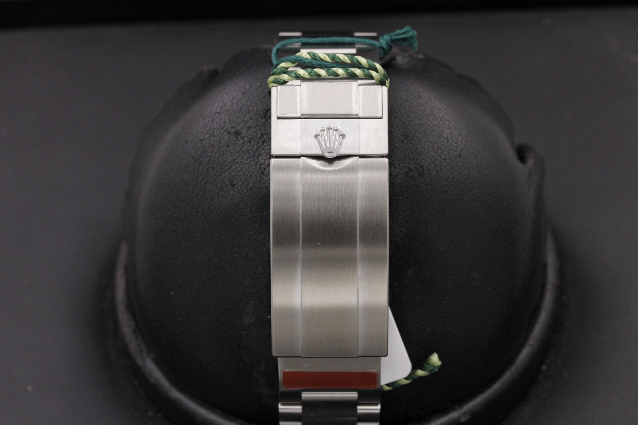 Watch Image 8