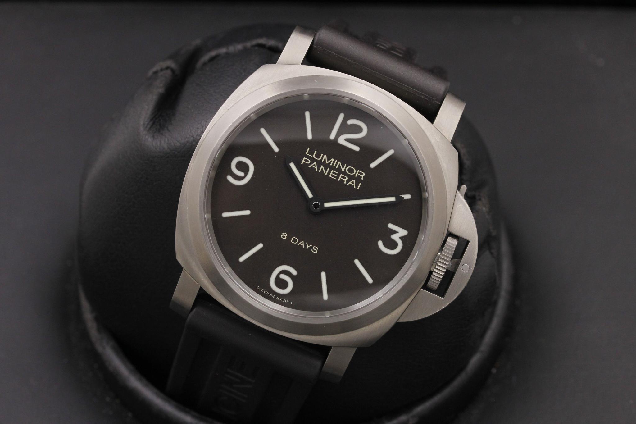 Watch Image 9