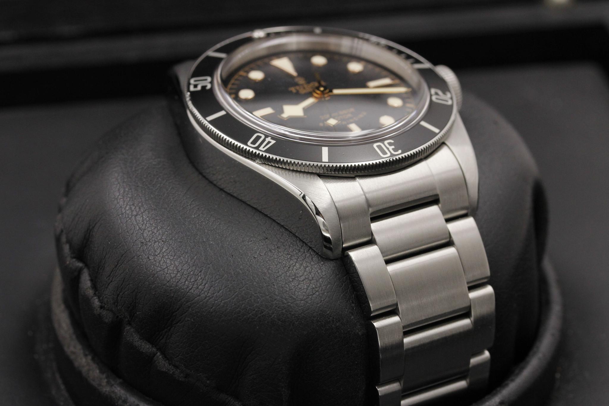 Watch Image 6