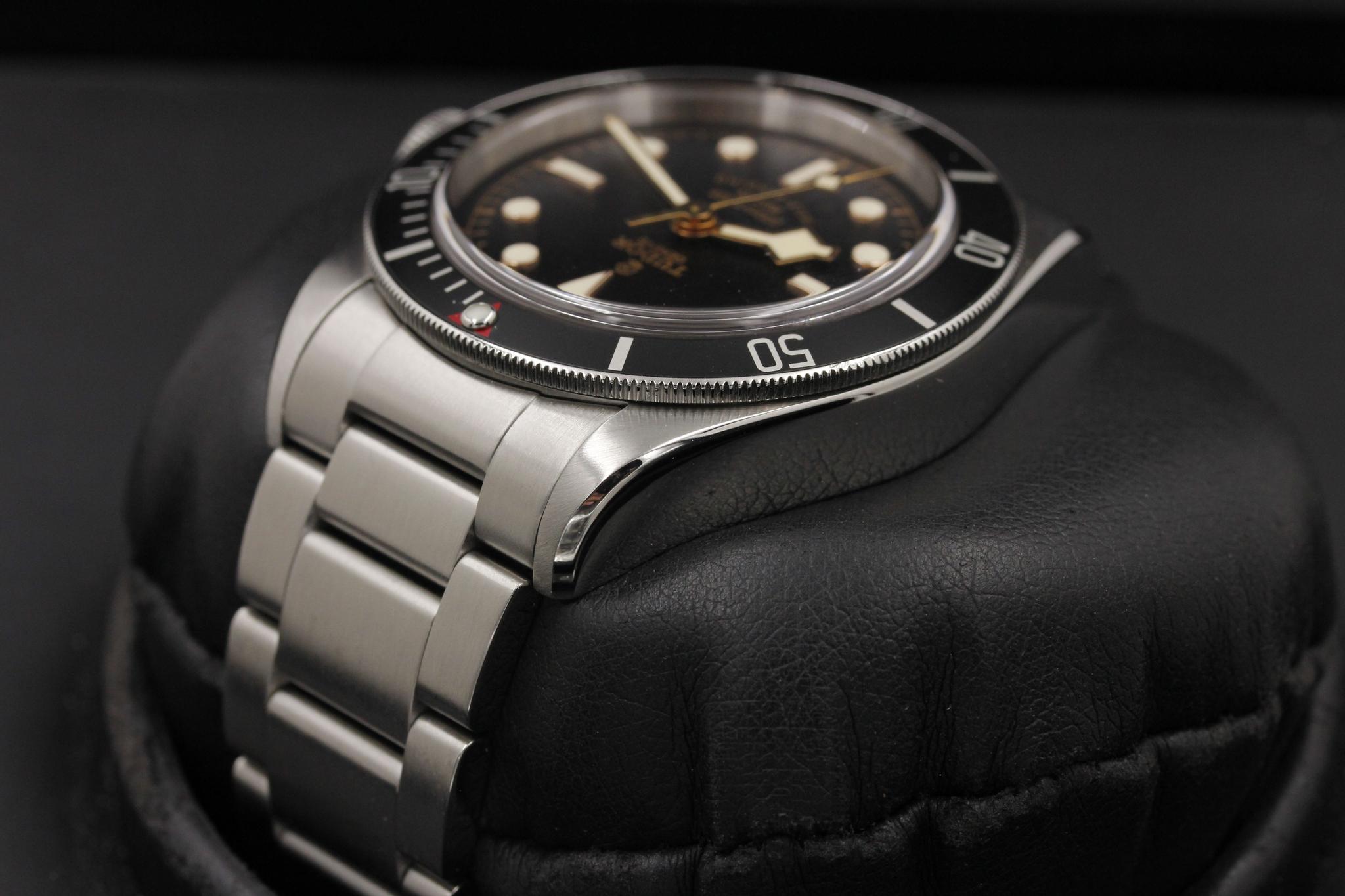 Watch Image 5