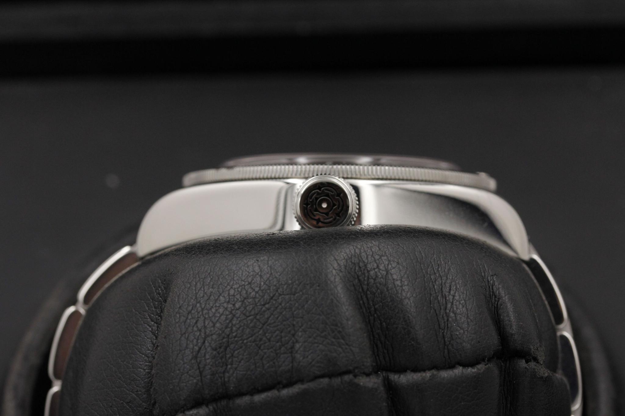Watch Image 3