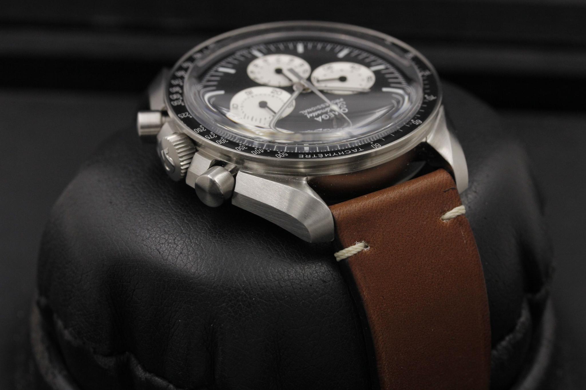 Watch Image 4