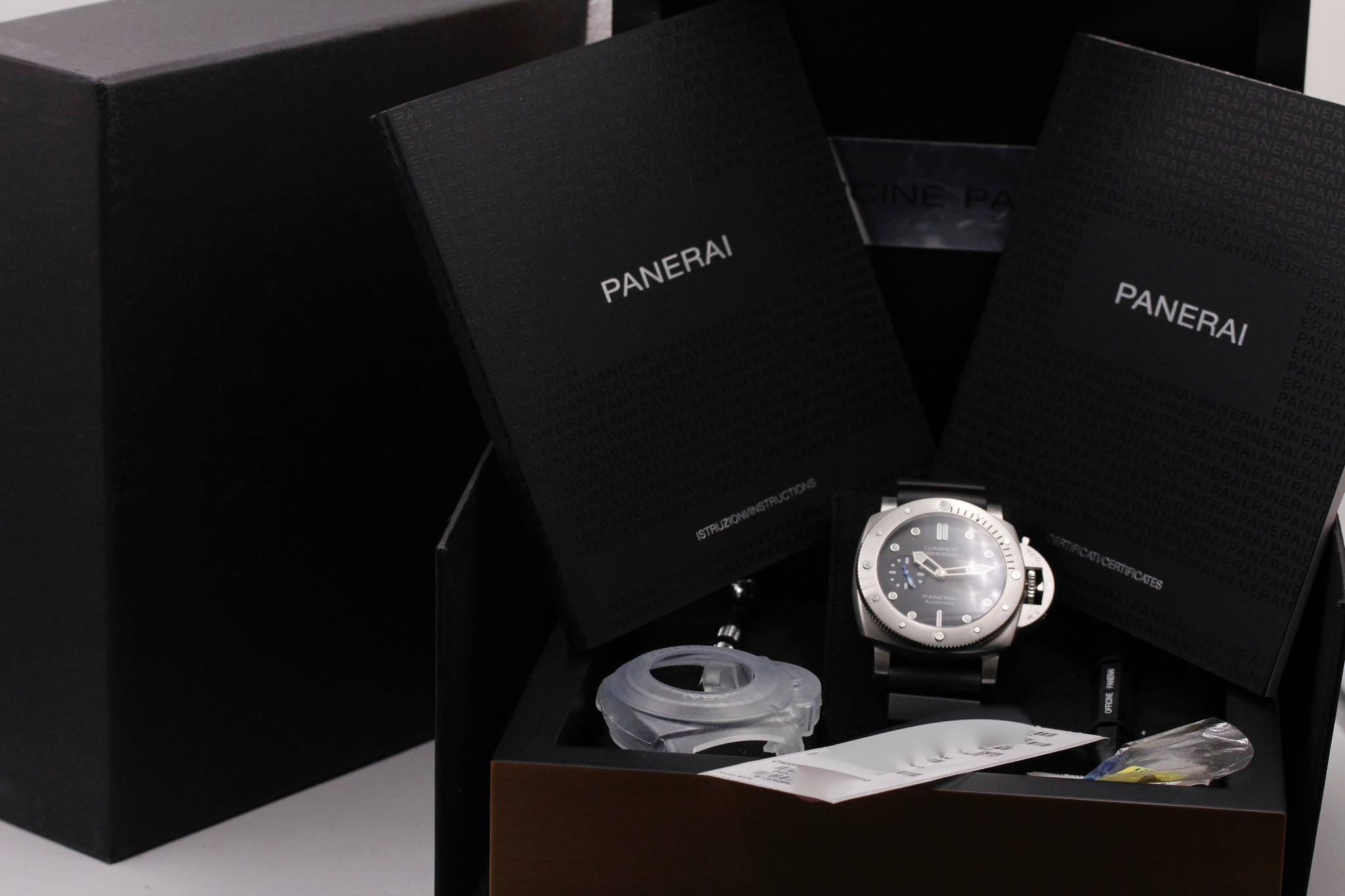 Watch Image 12