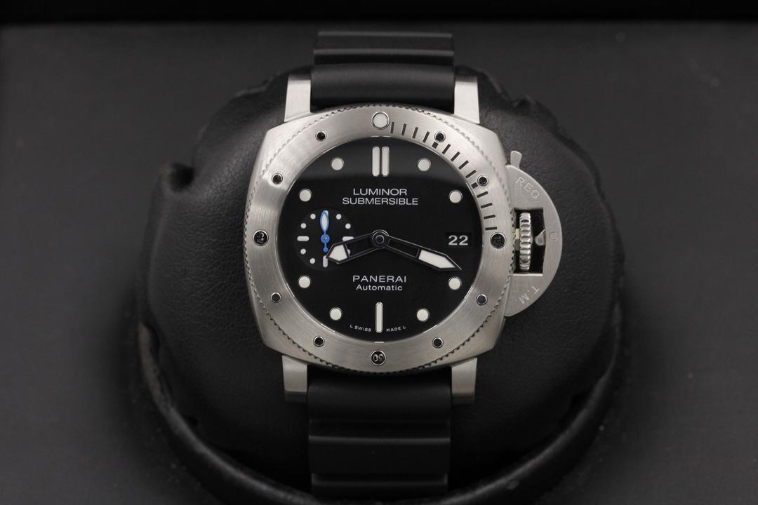 Panerai Luminor Submersible Pam 682
