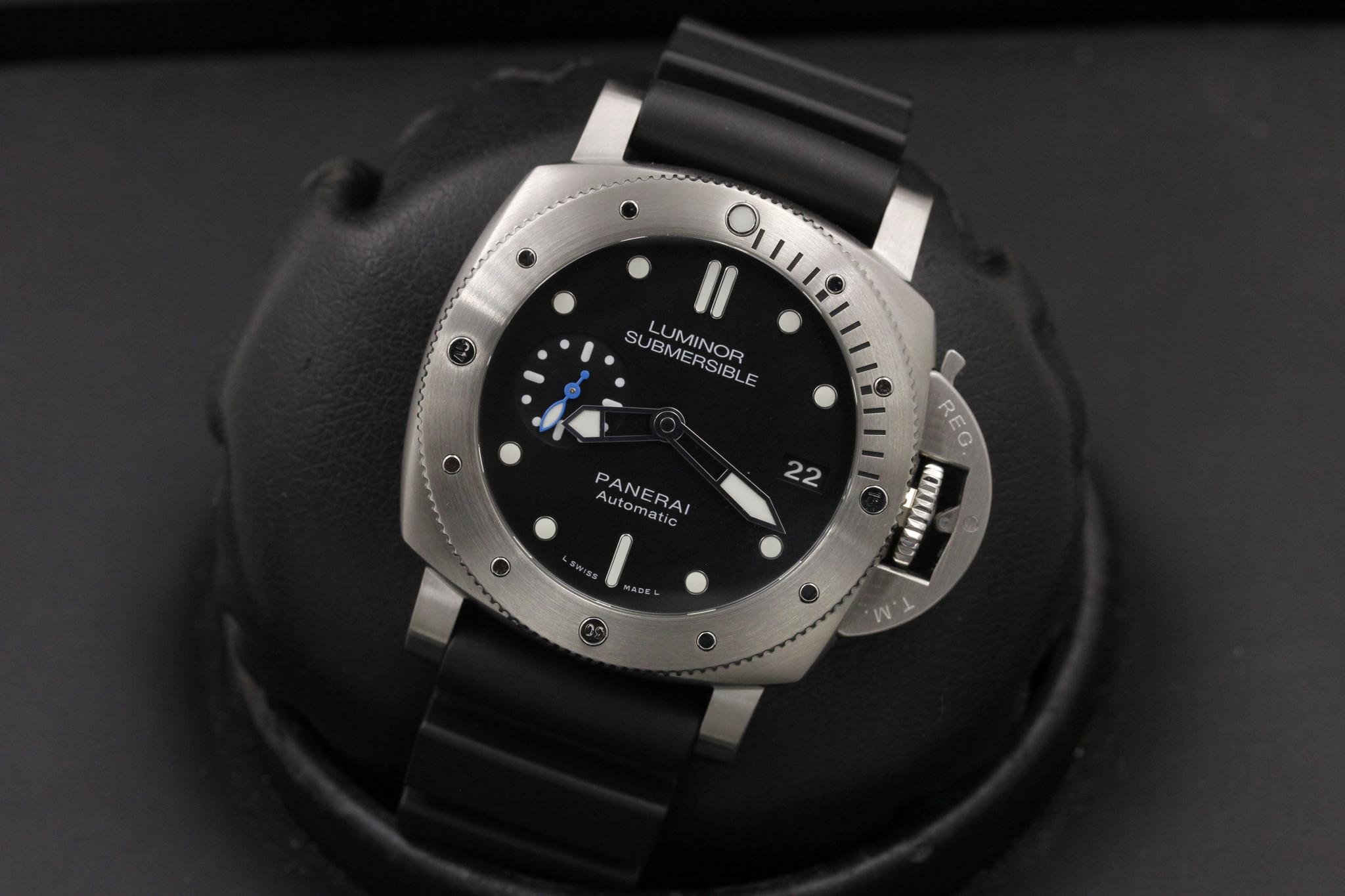 Watch Image 9