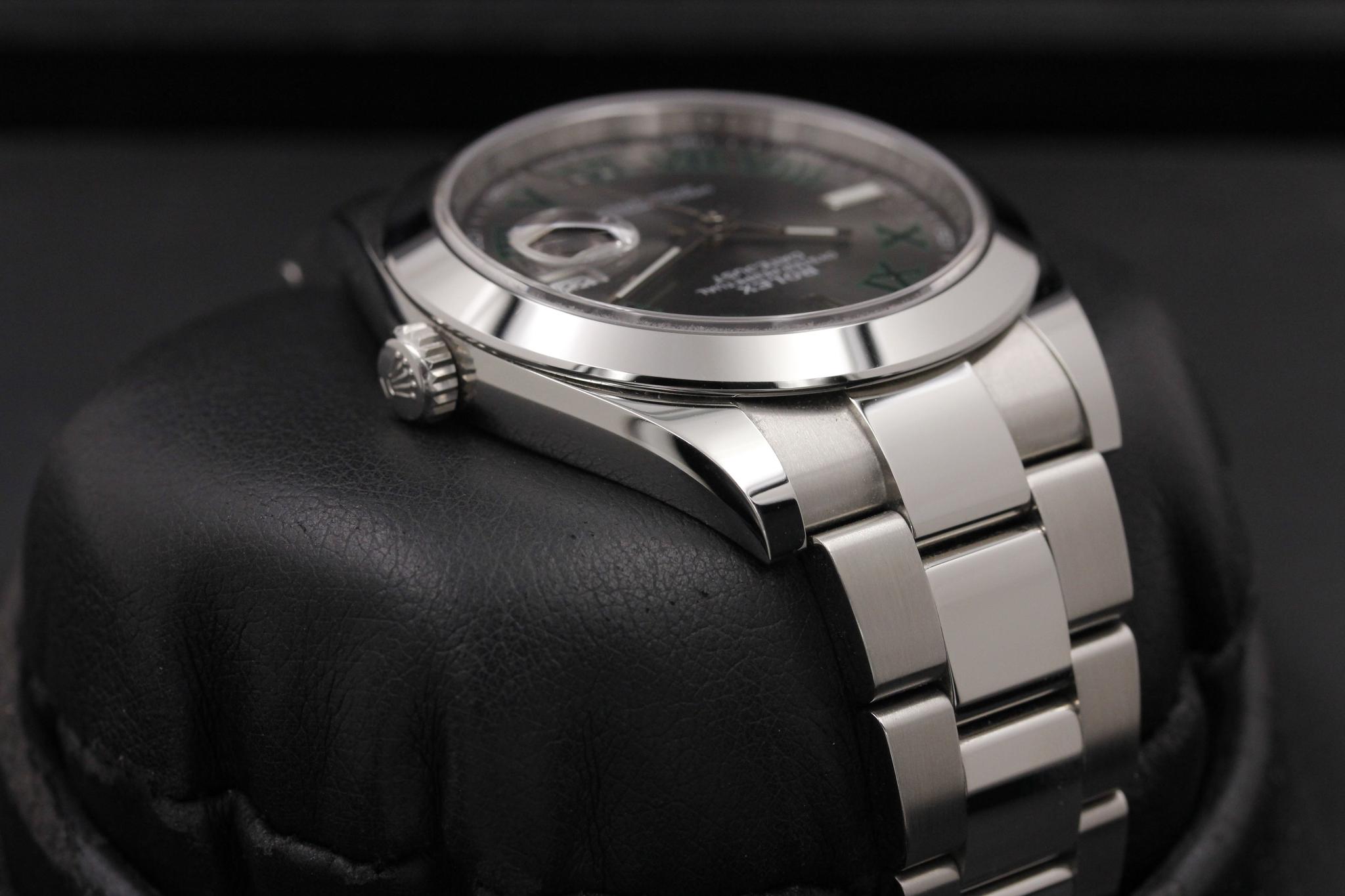 Watch Image 4