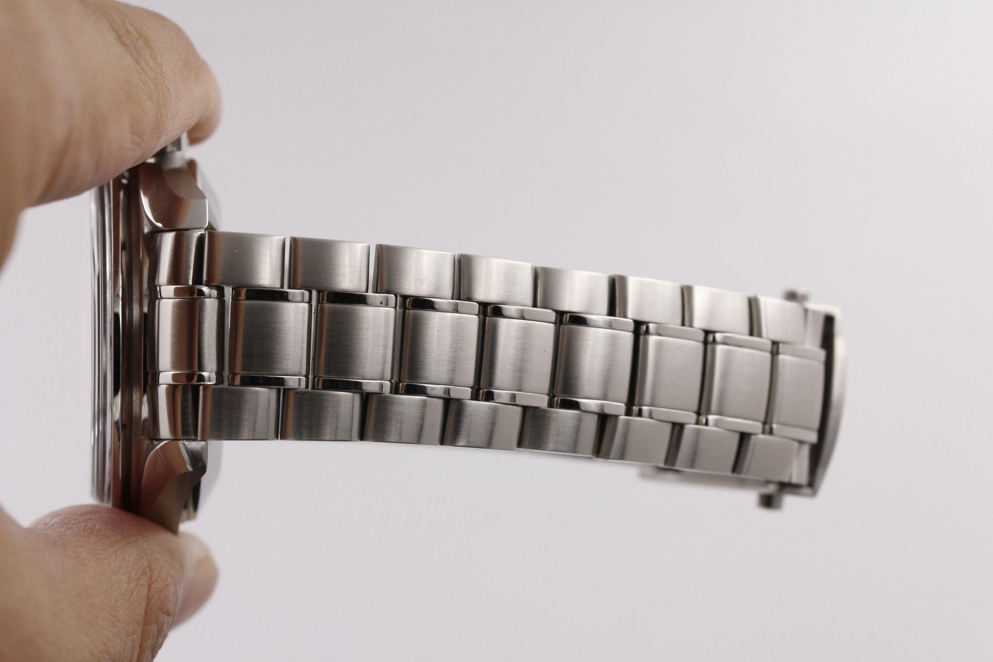 Watch Image 9