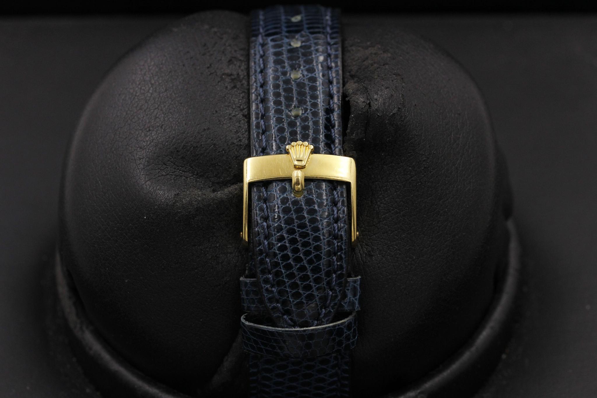 Watch Image 9