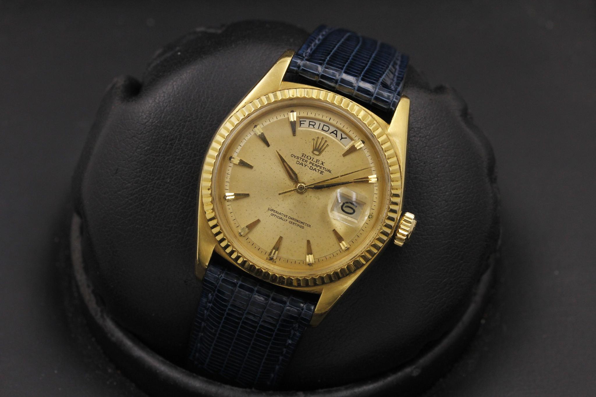 Watch Image 13