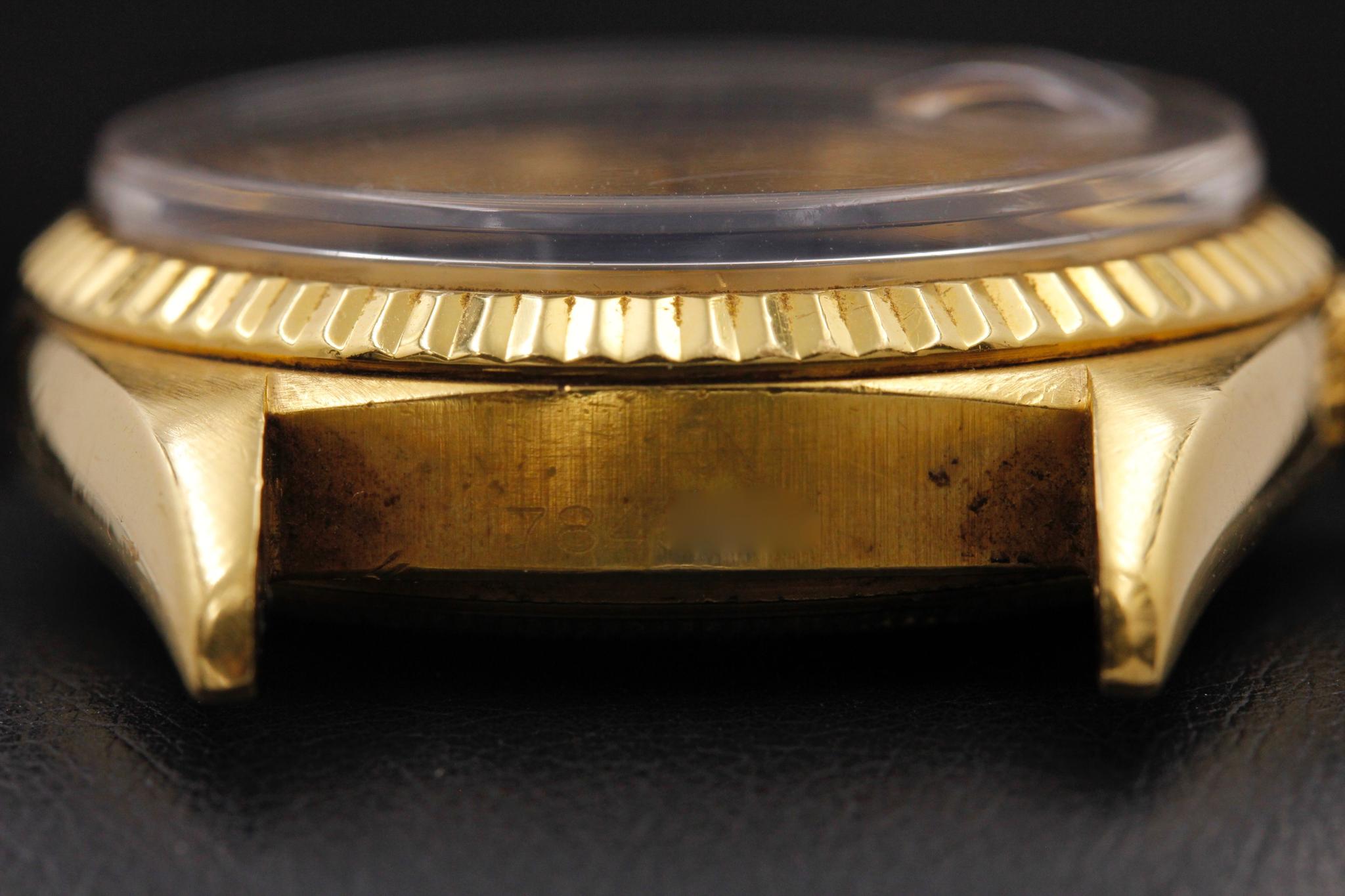 Watch Image 10