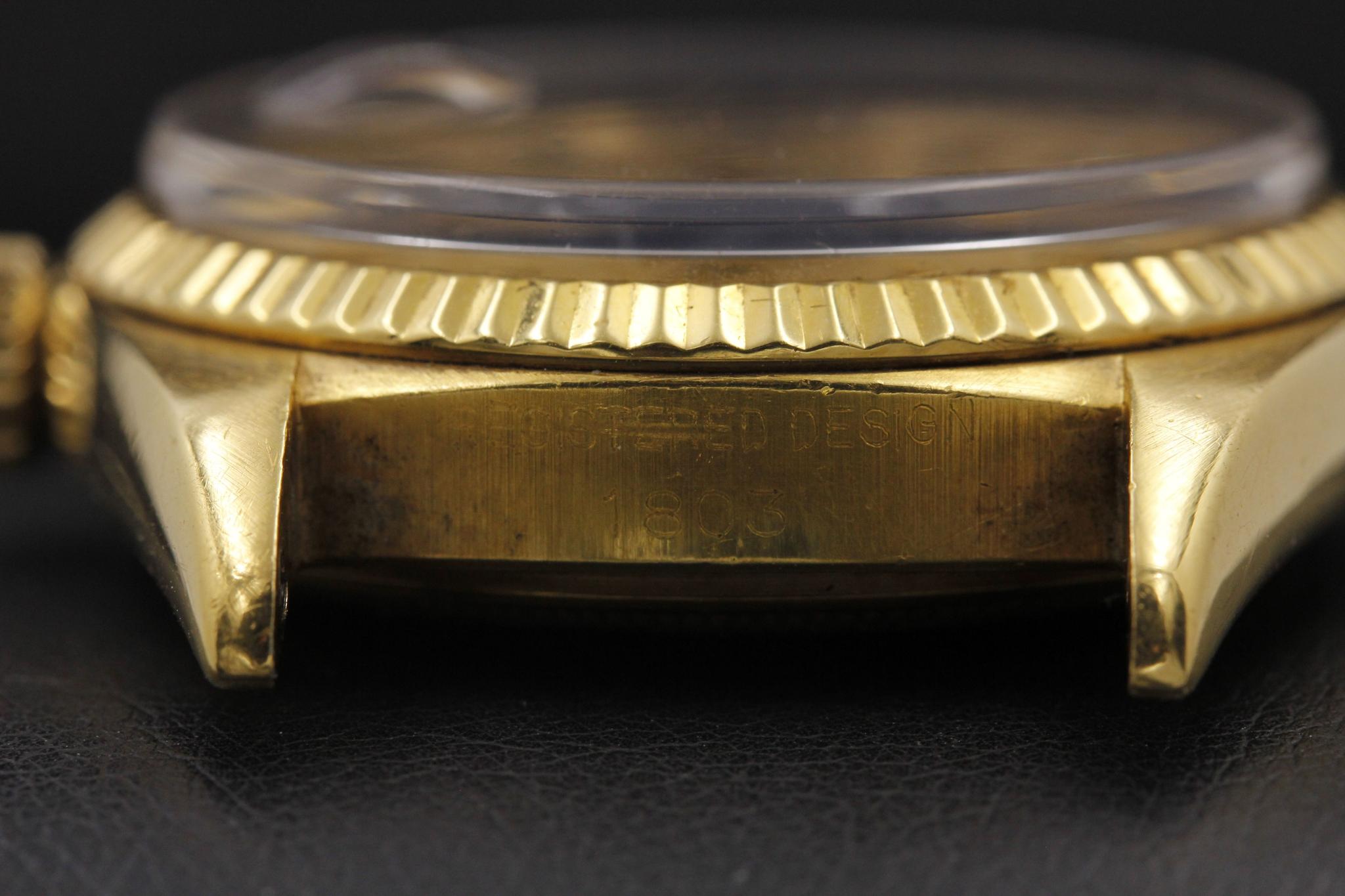 Watch Image 11