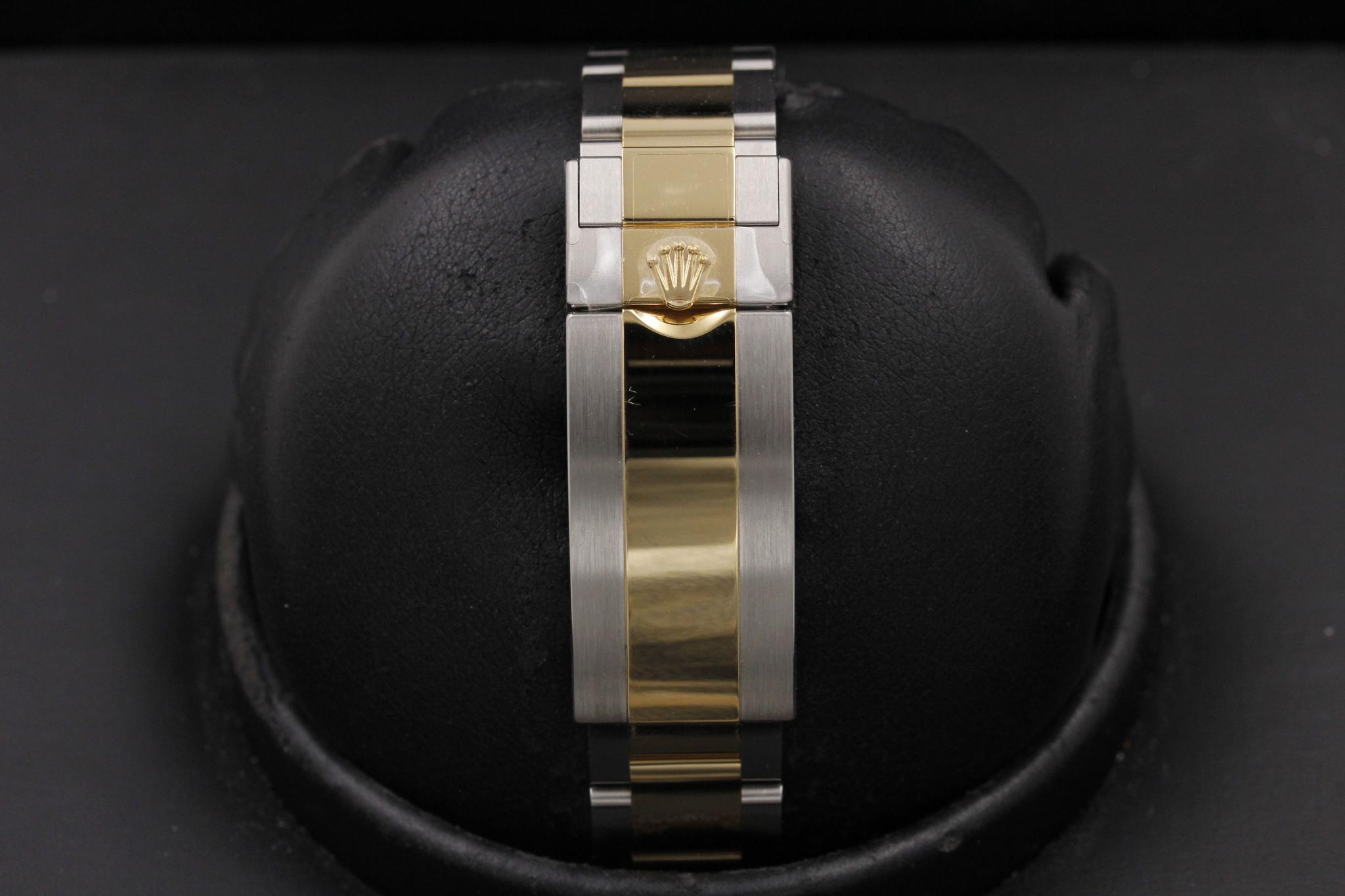 Watch Image 8