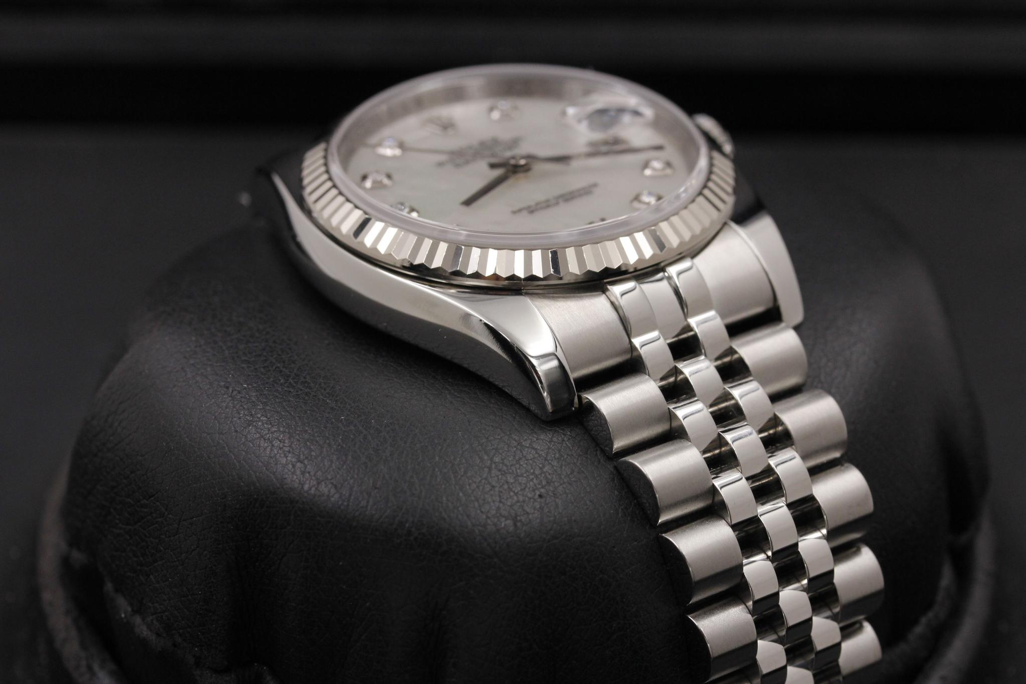 Watch Image 6